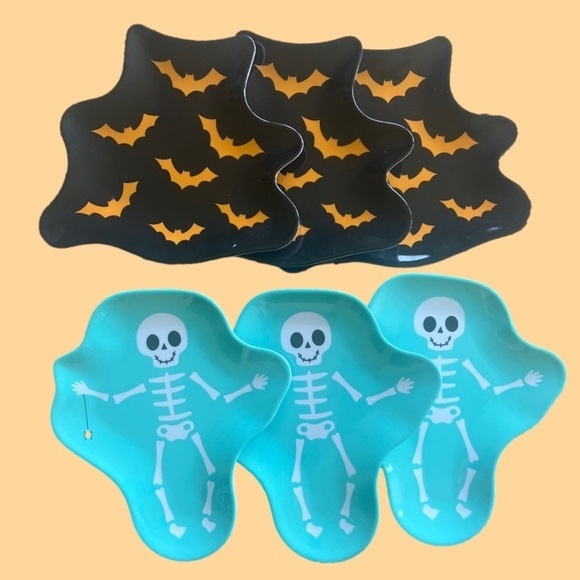 Other - 6 ct bats & skeleton melamine plates
